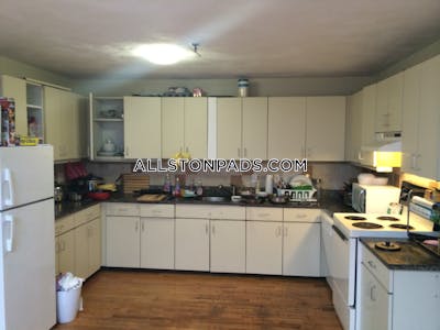 Allston Apartment for rent 3 Bedrooms 2 Baths Boston - $4,200