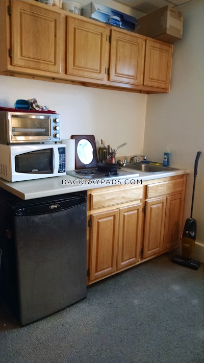Back Bay Studio 1 Bath Boston - $2,175 No Fee