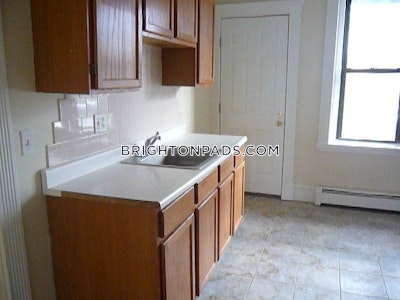 Brighton 4 Beds 1 Bath Boston - $4,200