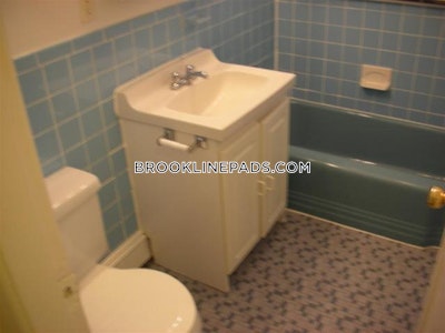 Brookline Apartment for rent Studio 1 Bath  Washington Square - $2,335 No Fee