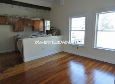 Somerville 3 Beds 1 Bath  Winter Hill - $3,950