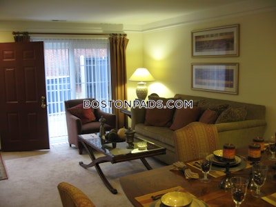 Waltham 2 bedroom 1.5 baths Luxury in WALTHAM - $3,350