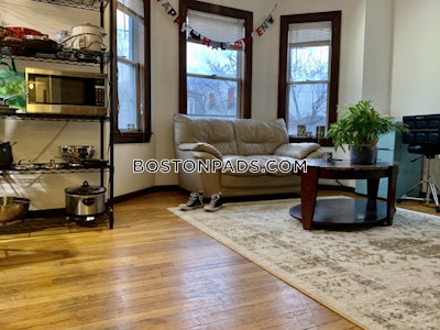 Jamaica Plain 3 Bed, 1 Bath Unit Boston - $3,600 No Fee