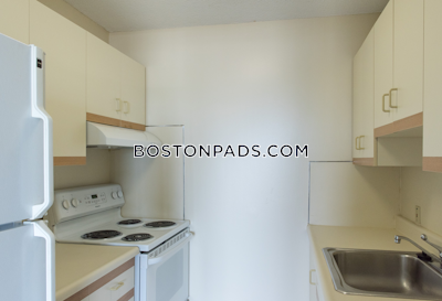 Brookline 1 Bed 1 Bath BROOKLINE- BOSTON UNIVERSITY $2,775  Boston University - $2,765