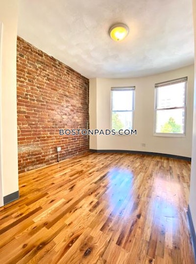 Mission Hill Updated 3 Bed 1 Bath on Huntington Ave in BOSTON Boston - $4,000