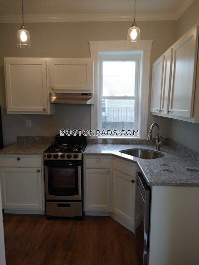 Allston Updated 1 Bed on Commonwealth Ave in Allston Available Sept. 1! Boston - $3,100