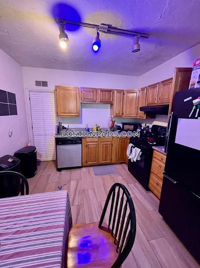 Mission Hill Modern 4 Beds 1.5 Baths on Huntington Ave Boston - $5,000