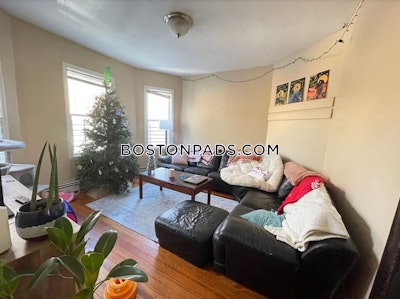 Mission Hill Welcoming 4BD 1BA Mission Hill Apartment Boston - $4,200