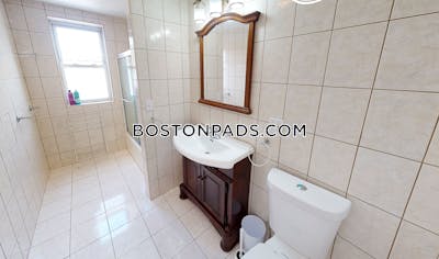 Brookline Renovated 4 Bed 2 bath available 9/1 on Thatcher St in Brookline!  Boston University - $6,300 No Fee