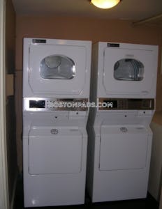 Back Bay 3 Beds 1 Bath Boston - $3,150