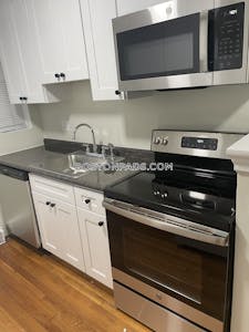 Somerville Studio Apartment in Perfect Davis Square Location Davis Square - $2,400