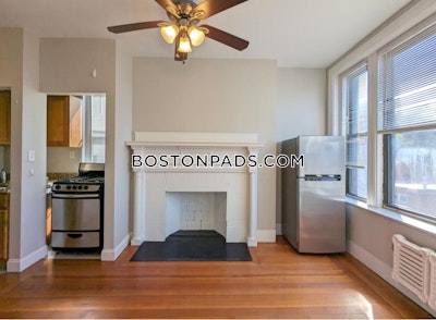 Cambridge 1 Bed 1 Bath  Harvard Square - $2,400 No Fee