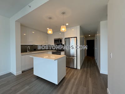 West End 1 Bed 1 Bath + Den Boston - $7,686