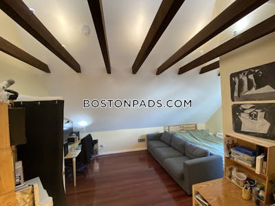 Somerville 5 Bed 2 Bath SOMERVILLE  Davis Square - $5,750