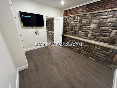 Brookline 3 Beds 2 Baths Brookline  Washington Square - $4,300 No Fee