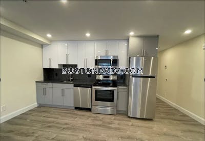 Brookline MODERN Studio 1 bath available 8/1 on Commonwealth Ave in Brookline!  Boston University - $2,900