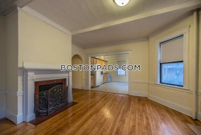 Brookline 4 Bed 2 Bath BROOKLINE- BOSTON UNIVERSITY $5,600  Boston University - $5,400 No Fee