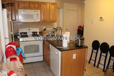 Northeastern/symphony 3 Bed, 1 Bath Unit Boston - $5,000