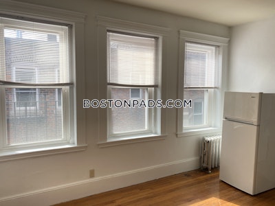 Northeastern/symphony Studio 1 Bath Boston - $2,200 50% Fee