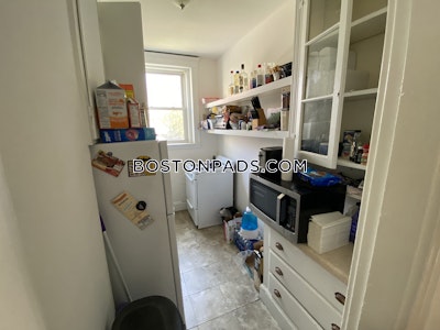 Malden 1 Bed, 1 Bath Unit - $2,150