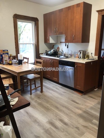 Somerville 4 Bed 2 Bath SOMERVILLE  Porter Square - $4,400