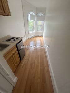 Brookline Studio 1 Bath  Longwood Area - $1,795 No Fee