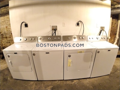 East Boston 3 Bed, 1 Bath Unit Boston - $3,410