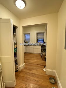 Brookline 2 Bed 1 Bath BROOKLINE- COOLIDGE CORNER $3,800 Coolidge Corner - $3,600 No Fee