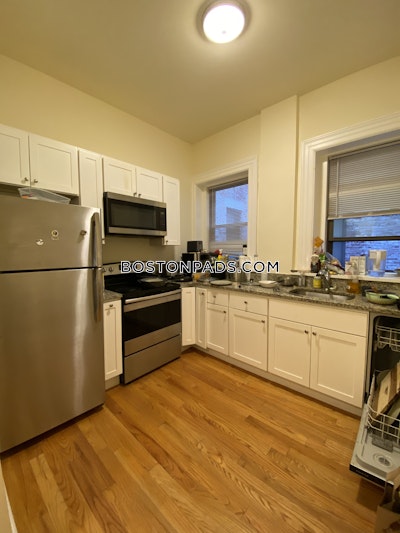 Brookline 2 Bed 1 Bath BROOKLINE- COOLIDGE CORNER $3,800  Coolidge Corner - $3,600 No Fee