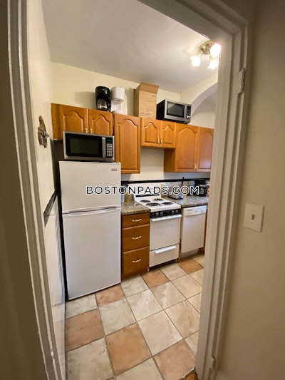 Brookline 1 Bed 1 Bath  Coolidge Corner - $2,500