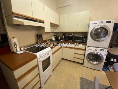North End 2 Beds 1 Bath Boston - $2,900