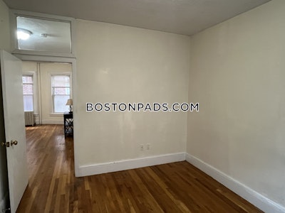 Brookline 1 Bed 1 Bath BROOKLINE- BROOKLINE VILLAGE $2,600  Brookline Village - $2,600