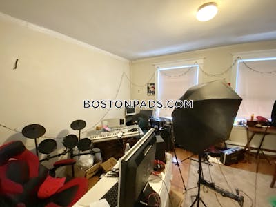 Allston 4 Bed 1 Bath BOSTON Boston - $3,400 No Fee