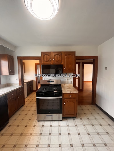 Dorchester Spacious 4 bed 2 bath available NOW on Gallivan Blvd in Dorchester!  Boston - $3,900