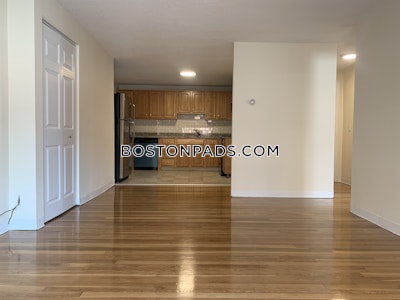 Brookline 2 Bed 1 Bath BROOKLINE- BOSTON UNIVERSITY $3,600  Boston University - $3,700 No Fee