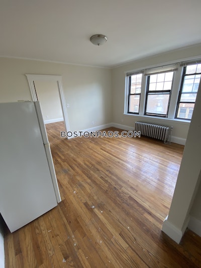 Malden 2 Bed 1 Bath MALDEN $2,400 - $2,200 No Fee