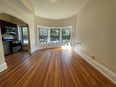 Brookline 1 Bed 1 Bath BROOKLINE- COOLIDGE CORNER $3,000 Washington Square - $3,000 No Fee
