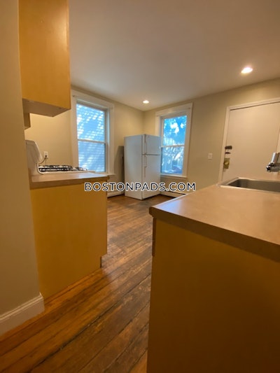 Cambridge 4 Beds 2 Baths  Central Square/cambridgeport - $5,100 No Fee