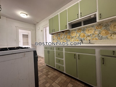 Brookline 1 Bed 1 Bath  Coolidge Corner - $2,600