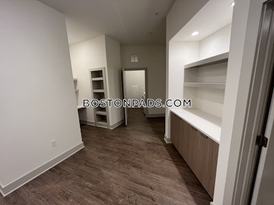 Wellesley 1 Bed 1 Bath - $3,305