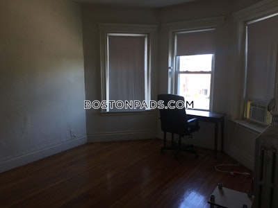 Allston/brighton Border Apartment for rent 1 Bedroom 1 Bath Boston - $2,495 No Fee