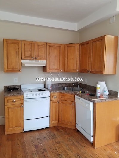Mission Hill 4 Beds 2 Baths Boston - $5,295 No Fee