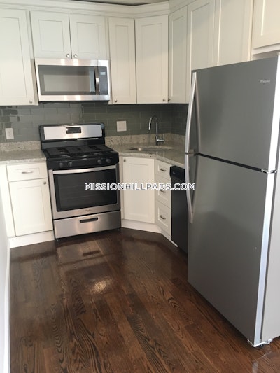 Roxbury Apartment for rent 4 Bedrooms 1 Bath Boston - $3,295 50% Fee