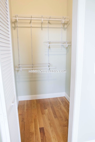 Roxbury Apartment for rent 1 Bedroom 1 Bath Boston - $2,200