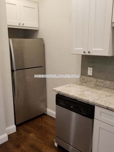 Roxbury Apartment for rent 4 Bedrooms 1 Bath Boston - $3,895