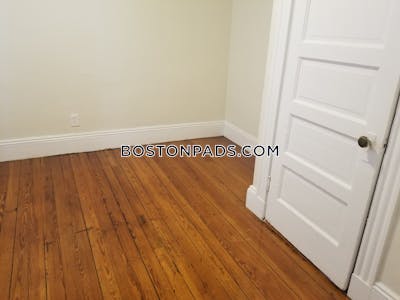 Cambridge 3 Beds 1 Bath  East Cambridge - $3,200 No Fee