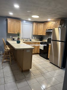 Revere 1 bedroom 1 baths in REVERE - $2,200 50% Fee