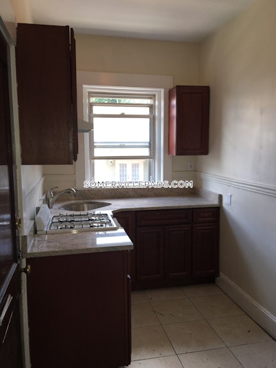Somerville 1 Bed 1 Bath SOMERVILLE  Winter Hill - $2,250