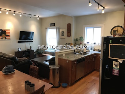 Somerville Apartment for rent 3 Bedrooms 1 Bath  Winter Hill - $3,650