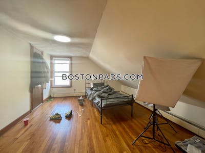 Somerville 3 Beds 2 Baths  Spring Hill - $4,228